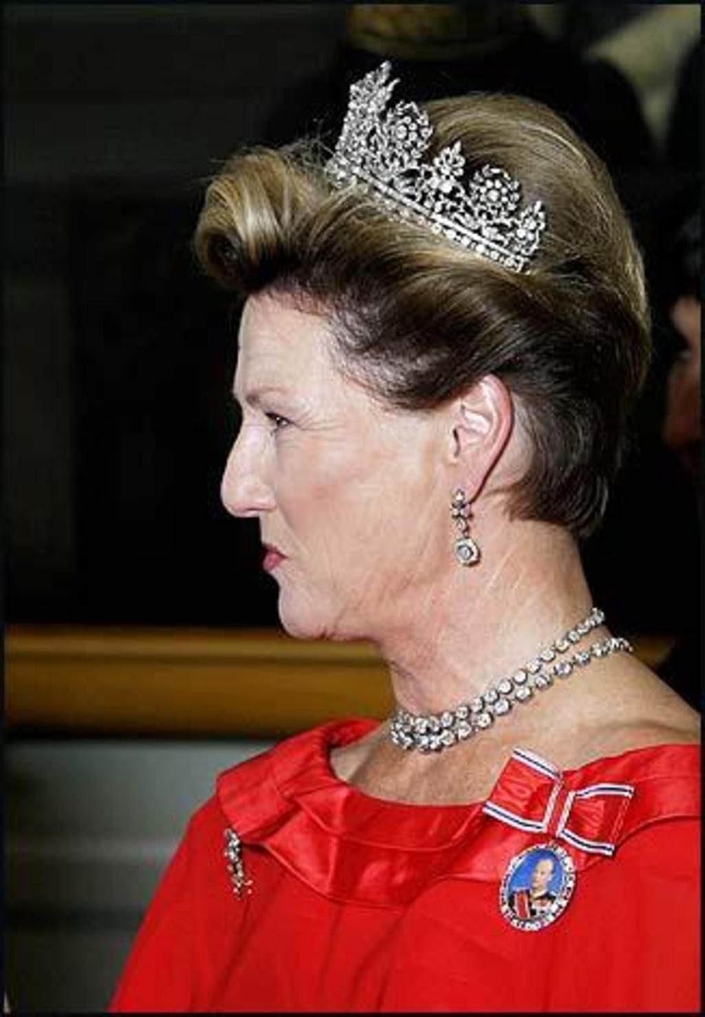Queen Jewels 2004 Rar